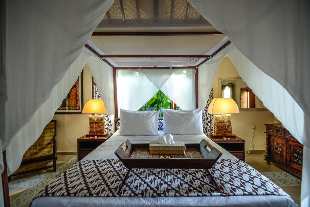 Aashaya Jasri Resort Exterior photo